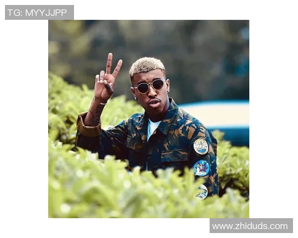 时尚与运动完美融合 足球球星男包引领潮流新风尚 时尚与运动完美融合 足球球星男包引领潮流新风尚